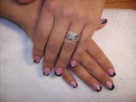 black-and-pink-nail-designs-96-13 Modele de unghii negre și roz