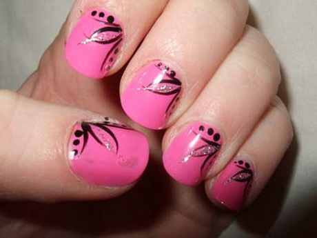 black-and-pink-nail-designs-96-6 Modele de unghii negre și roz