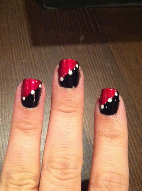 black-and-red-nail-designs-21-5 Modele de unghii negre și roșii