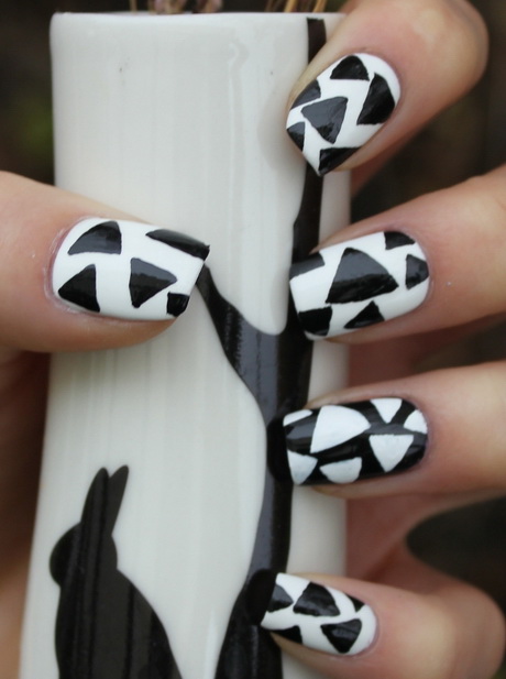 black-and-white-nail-art-pictures-24-10 Imagini de unghii alb-negru