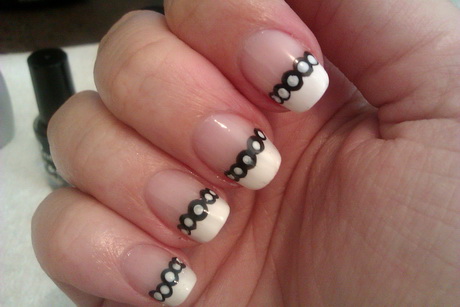 black-and-white-nail-designs-for-short-nails-79-12 Modele de unghii alb-negru pentru unghii scurte