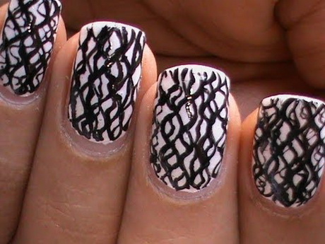 black-and-white-nail-designs-for-short-nails-79-15 Modele de unghii alb-negru pentru unghii scurte