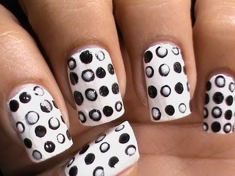 black-and-white-nail-designs-for-short-nails-79-8 Modele de unghii alb-negru pentru unghii scurte