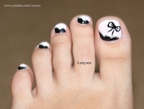 black-and-white-toe-nail-designs-04-17 Modele de unghii alb-negru