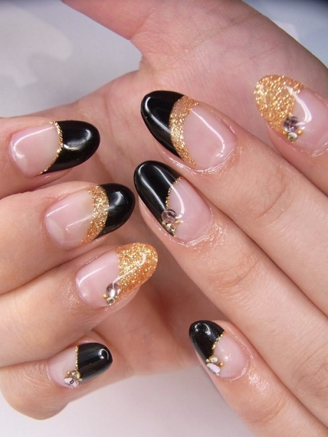 black-nail-polish-designs-15-12 Modele de lacuri de unghii negre