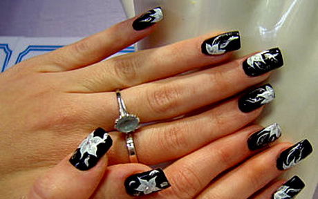 black-nails-with-design-88-16 Cuie negre cu design