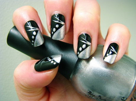 black-nails-with-design-88-5 Cuie negre cu design