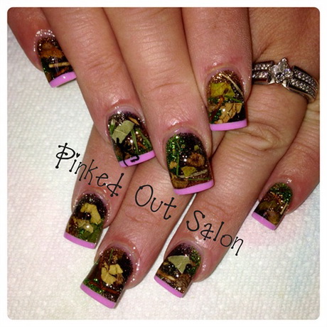 Camo nail art