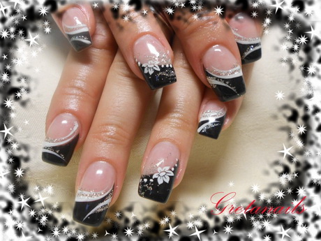 cute-black-and-white-nail-designs-46-17 Modele drăguțe de unghii alb-negru