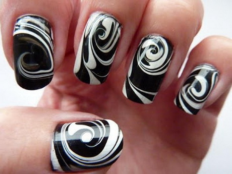 cute-black-and-white-nail-designs-46-4 Modele drăguțe de unghii alb-negru
