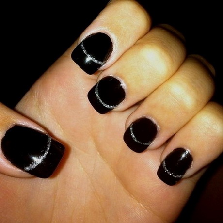 cute-black-nail-designs-04-4 Modele drăguțe de unghii negre
