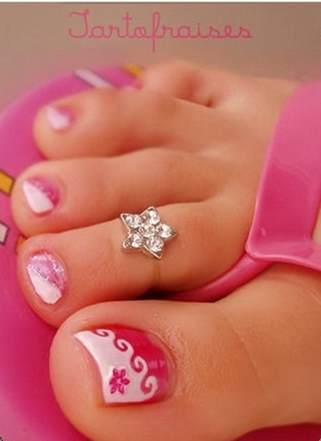 cute-designs-for-toenails-04-4 Modele drăguțe pentru unghiile de la picioare
