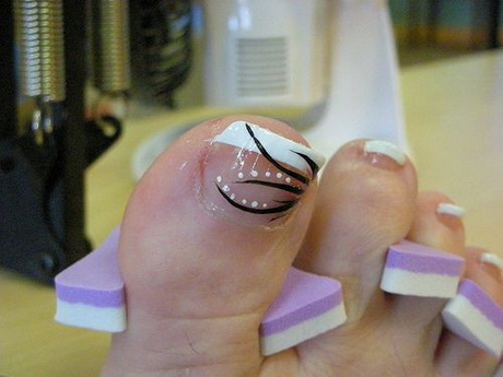 cute-designs-for-toenails-04-9 Modele drăguțe pentru unghiile de la picioare