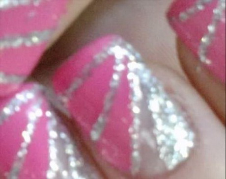 Cute nail art proiectează unghii scurte