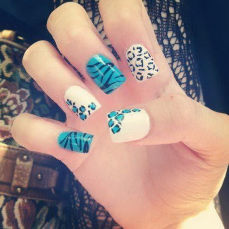 cute-nail-designs-on-acrylics-nails-15-17 Modele drăguțe de unghii pe unghii acrilice