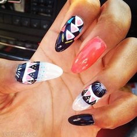 cute-pointy-nail-designs-69 Drăguț ascuțite modele de unghii