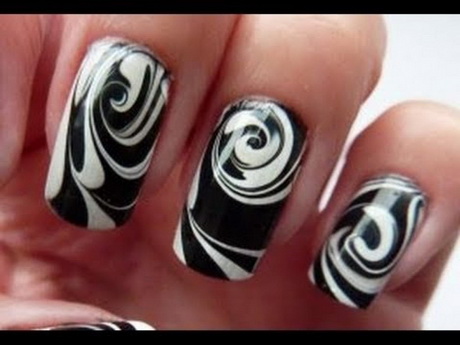 easy-nail-art-designs-at-home-44-15 Design ușor de unghii la domiciliu