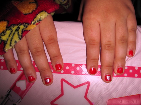 easy-nail-art-designs-for-kids-14-14 Design ușor de unghii pentru copii