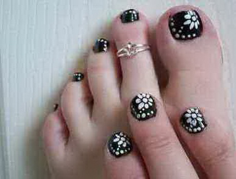 easy-nail-art-designs-for-toes-18-17 Design ușor de unghii pentru degetele de la picioare