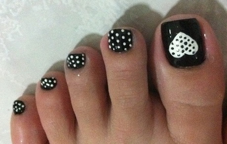easy-nail-designs-for-toes-75-18 Design ușor de unghii pentru degetele de la picioare