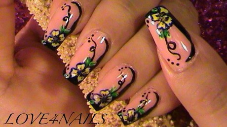 flower-design-on-nails-40-5 Design de flori pe unghii