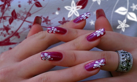 flower-designs-on-nails-02-15 Modele de flori pe unghii
