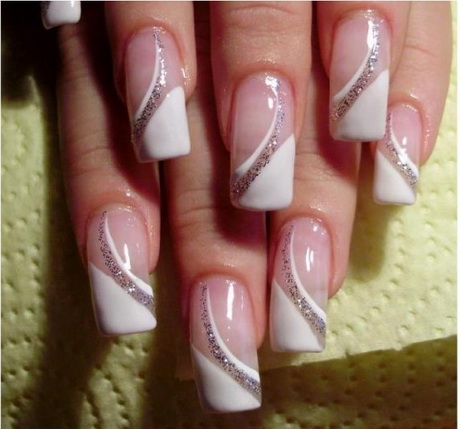 french-nails-with-design-08-3 Unghiile franceze cu design