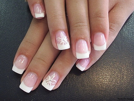 french-nails-with-design-08-7 Unghiile franceze cu design