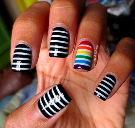 fun-nail-art-ideas-21-12 Idei distractive de unghii