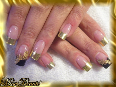 gold-nail-art-designs-82-4 Modele de unghii de aur