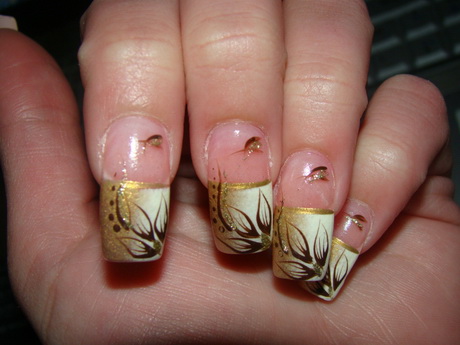 gold-nail-art-designs-82 Modele de unghii de aur