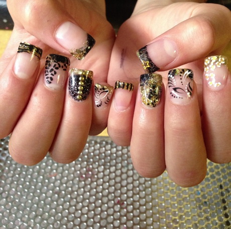 gold-nails-designs-64-15 Modele de unghii de aur