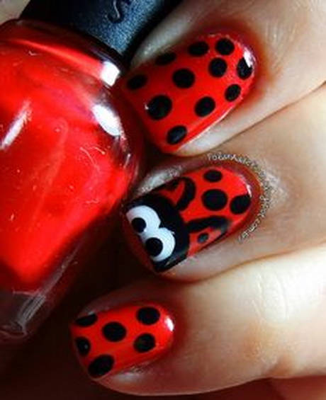 ladybug-nail-art-17-11 Ladybug nail art