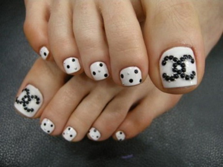 nail-art-designs-for-toes-39-17 Modele de unghii pentru degetele de la picioare