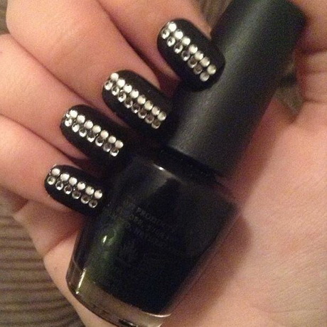 nail-designs-in-black-62-9 Modele de unghii în negru