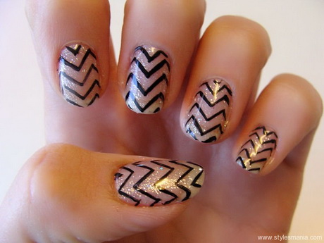 nail-designs-stripes-41-16 Modele de unghii dungi