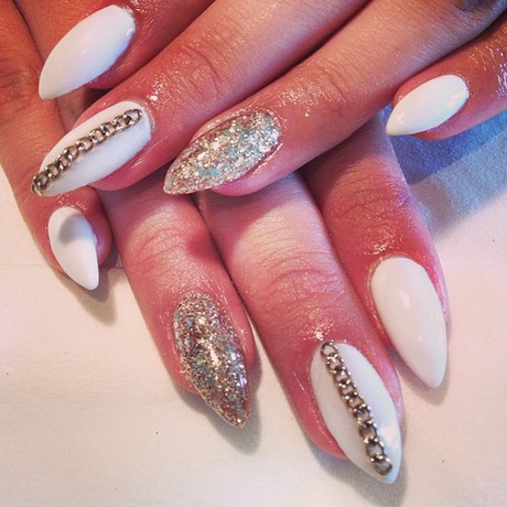 nail-designs-with-white-41-18 Modele de unghii cu alb