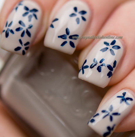 nail-with-flowers-62-4 Unghii cu flori