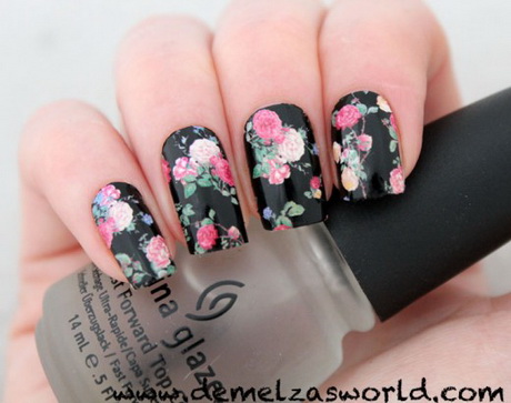 nail-with-flowers-62-6 Unghii cu flori