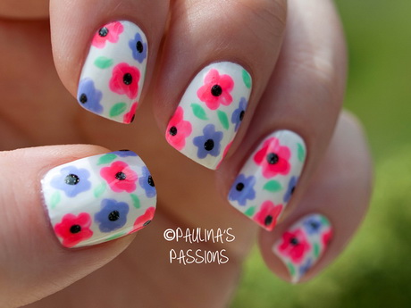 nail-with-flowers-62-9 Unghii cu flori