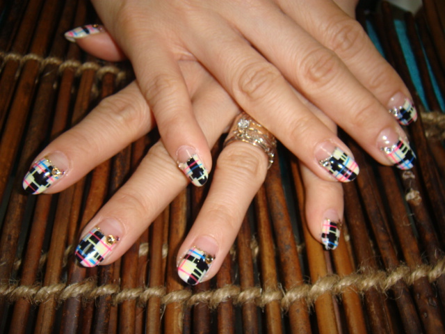 nails-decoration-76-18 Decorarea unghiilor