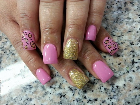 pink-acrylic-nails-designs-35-12 Modele de unghii acrilice roz