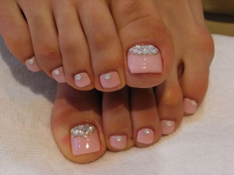 pink-and-black-toe-nail-designs-96-5 Modele de unghii roz și negru