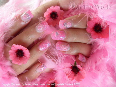pink-nail-art-designs-56-18 Modele de unghii roz