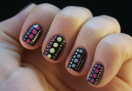 polka-dots-nail-design-59-18 Polka puncte de design de unghii