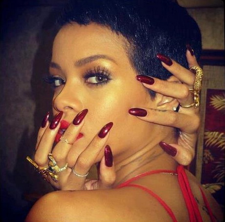 rihanna-nail-designs-62-13 Modele de unghii Rihanna
