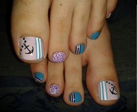 Toe nail art design