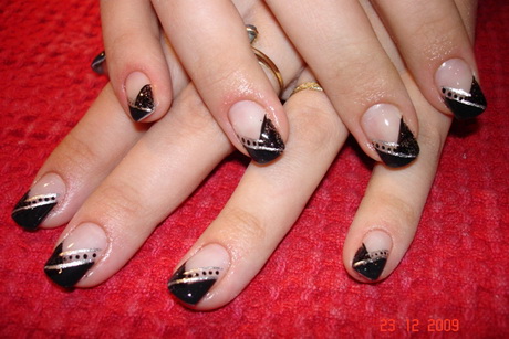 very-easy-nail-art-designs-43-18 Modele de unghii foarte ușoare