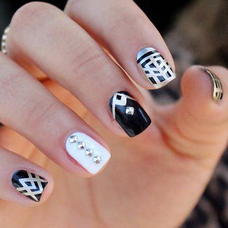 white-black-nail-designs-13-14 Alb negru modele de unghii