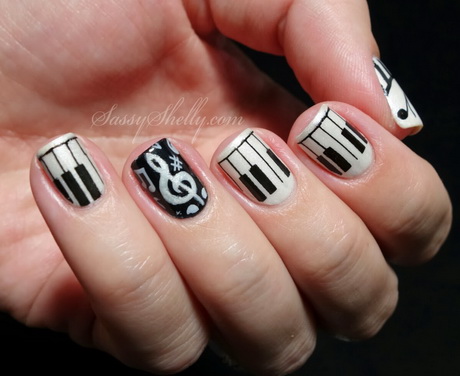white-black-nail-designs-13-8 Alb negru modele de unghii